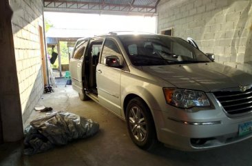 Sell 2nd Hand 2009 Chrysler Town And Country at 70000 km in Norala