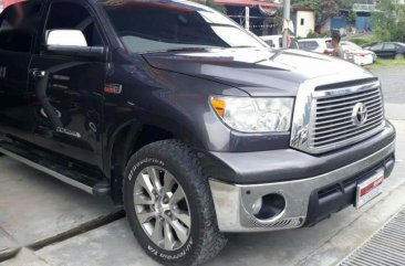 Selling 2nd Hand Toyota Tundra 2012 in Pasig