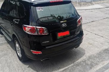 Selling Black Hyundai Santa Fe 2010 in Manila