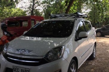 Selling White Toyota Wigo 2016 Automatic Gasoline at 40000 km in Minglanilla