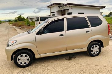 Selling 2nd Hand Toyota Avanza 2010 in Santiago