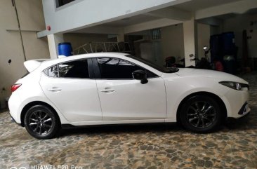 Sell 2nd Hand 2015 Mazda 3 Hatchback at 45000 km in Quezon City