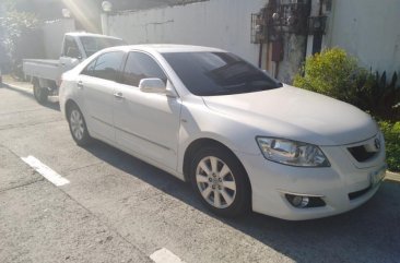 Selling Pearl White Toyota Camry 2007 at 60000 km in Caloocan