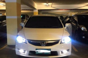 Selling Pearl White Honda Civic 2009 in Pasig