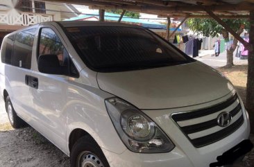 Selling 2nd Hand Hyundai Starex 2018 Van Manual Diesel at 10000 km in Lipa