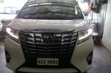 Sell 2nd Hand 2016 Toyota Alphard at 15000 km in Quezon City