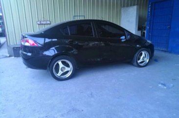 Selling Mazda 2 2011 at 80000 km in Makati