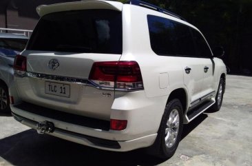 2nd Hand Toyota Land Cruiser 2017 Automatic Diesel for sale in Quezon City