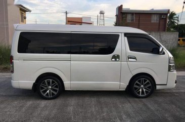 Selling 2nd Hand Toyota Hiace 2015 Automatic Diesel at 50000 km in Imus