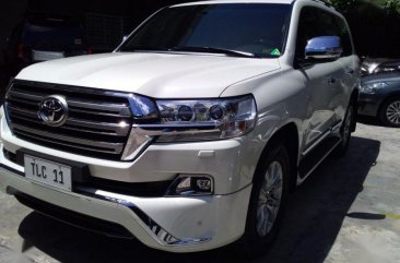 2nd Hand Toyota Land Cruiser 2017 Automatic Diesel for sale in Quezon City