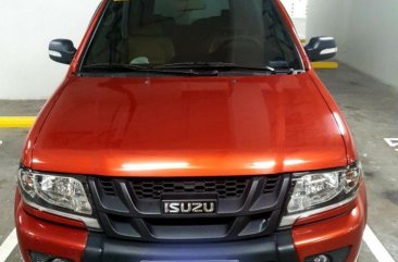 Selling Isuzu Crosswind 2017 Automatic Diesel at 19000 km in Taguig