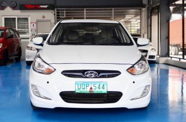 Sell 2nd Hand 2013 Hyundai Elantra Hatchback Manual Diesel at 52000 km in Quezon City