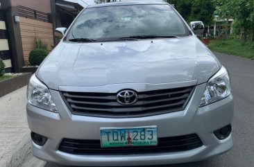 Selling 2nd Hand Toyota Innova 2012 Manual Gasoline at 19554 km in Caloocan