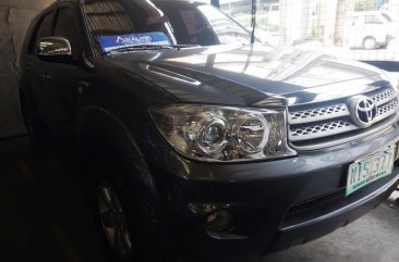 Grey Toyota Fortuner 2011 for sale in Manila 