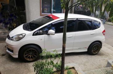 Sell White 2013 Honda Jazz Hatchback in Manila