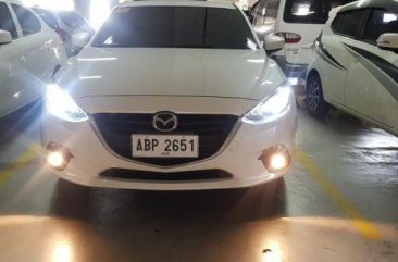 Selling 2016 Mazda 3 Hatchback for sale in Malolos