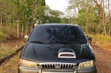 2nd Hand Hyundai Starex 2003 Automatic Diesel for sale in Quezon City