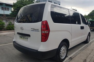 Selling Hyundai Starex 2017 Manual Gasoline in Quezon City