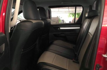 Selling 2nd Hand Toyota Hilux 2016 in Makati