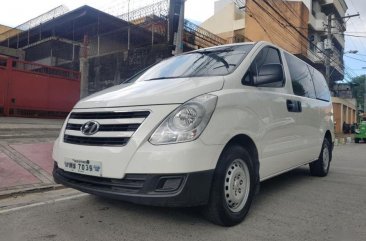 Selling Hyundai Starex 2017 Manual Gasoline in Quezon City