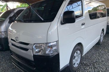 Selling White Toyota Hiace 2017 Manual Diesel in Mandaluyong