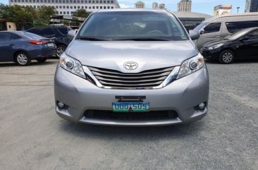 Selling Toyota Sienna 2013 at 50000 km in Pasig