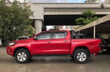 Selling 2nd Hand Toyota Hilux 2016 Automatic Diesel in Makati