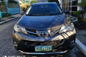 Selling 2nd Hand Toyota Rav4 2013 in Cainta