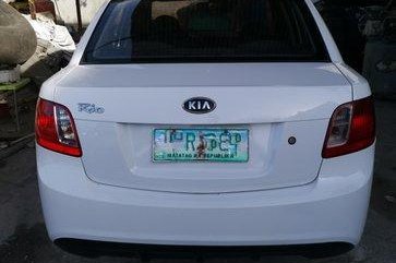 White Kia Rio 2010 at 79000 km for sale in Cebu 