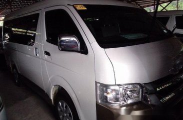 Selling Toyota Hiace 2017 Manual Gasoline at 22771 km 