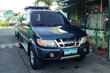 Selling Isuzu Crosswind 2011 Manual Diesel at 110000 km in Lipa