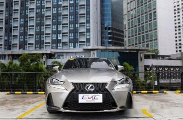 Selling Silver Lexus Is 350 2017 in Quezon City