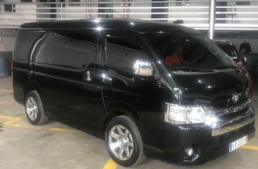 Selling Toyota Grandia 2017 Automatic Diesel in Quezon City