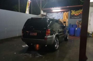 Sell Black 2006 Ford Escape in Pasig