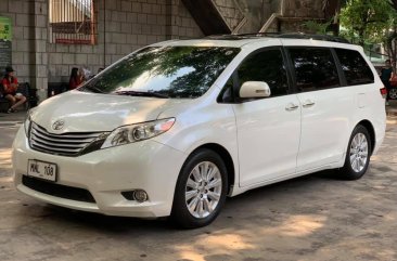 Selling White Toyota Sienna 2014 Van Automatic Gasoline at 24000 km in Quezon City