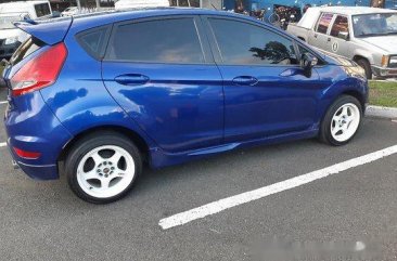 Blue Ford Fiesta 2012 at 75000 km for sale 