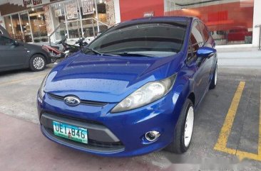Blue Ford Fiesta 2012 at 75000 km for sale 