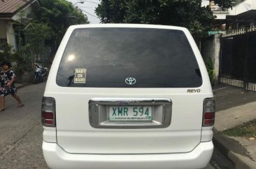 Selling 2nd Hand Toyota Revo 2004 in Quezon City