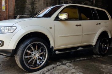 Selling Mitsubishi Montero 2012 Automatic Diesel in Muntinlupa