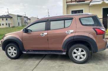 Selling Used Isuzu Mu-X 2015 in Taguig