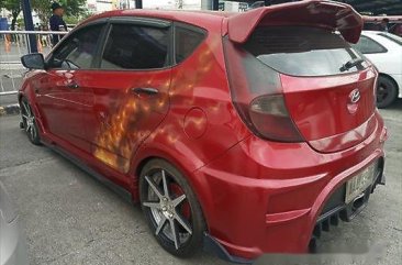 Selling Red Hyundai Accent 2014 at 67999 km 