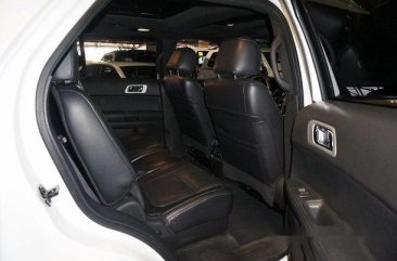 White Ford Explorer 2012 for sale in Makati