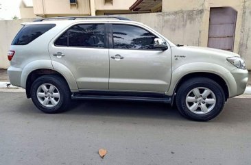 2nd Hand Toyota Fortuner 2009 for sale in Quezon City