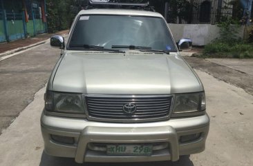 Selling 2nd Hand Toyota Revo 2002 in Manila