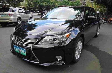 Black Lexus Es 350 2013 at 66188 km for sale