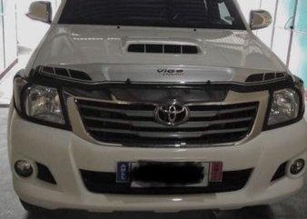 Sell White 2014 Toyota Hilux at 63953 km 
