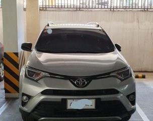 Silver Toyota Rav4 2016 at 4000 km for sale 
