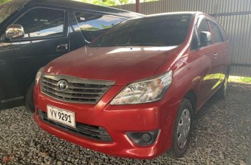 Red Toyota Innova 2016 at 20000 km for sale in Manila