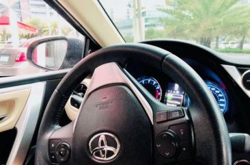 Selling 2nd Hand Toyota Altis 2017 Automatic Gasoline in Manila