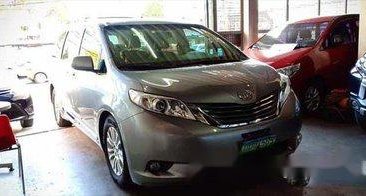 2013 Toyota Sienna for sale in Pasig City 